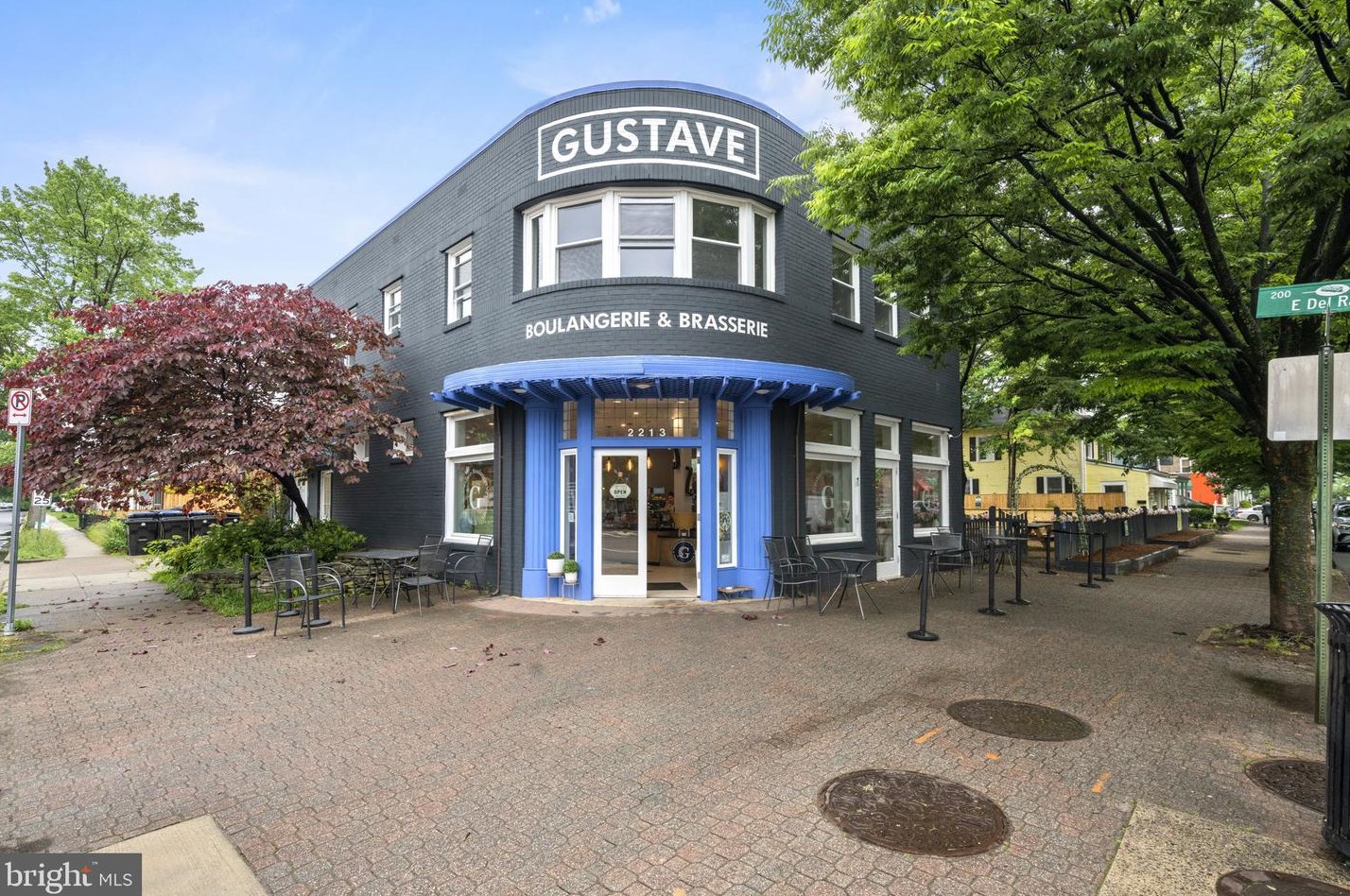 123 Moncure Dr, Alexandria VA 22314-4965 exterior