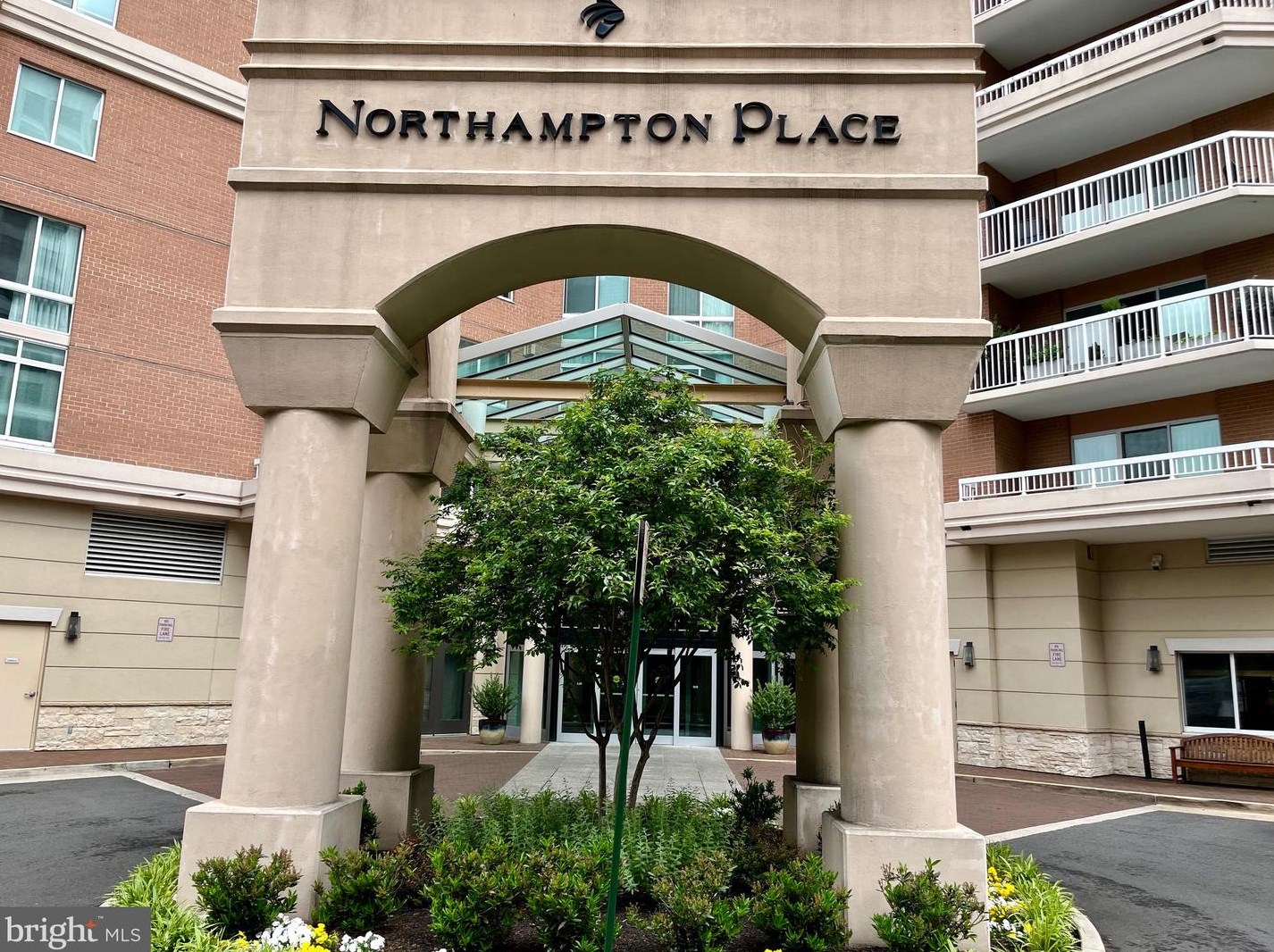 3101 N Hampton Dr #505, Alexandria, VA 22302