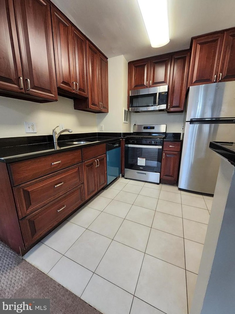 16 Van Dorn St #405, Alexandria, VA 22304