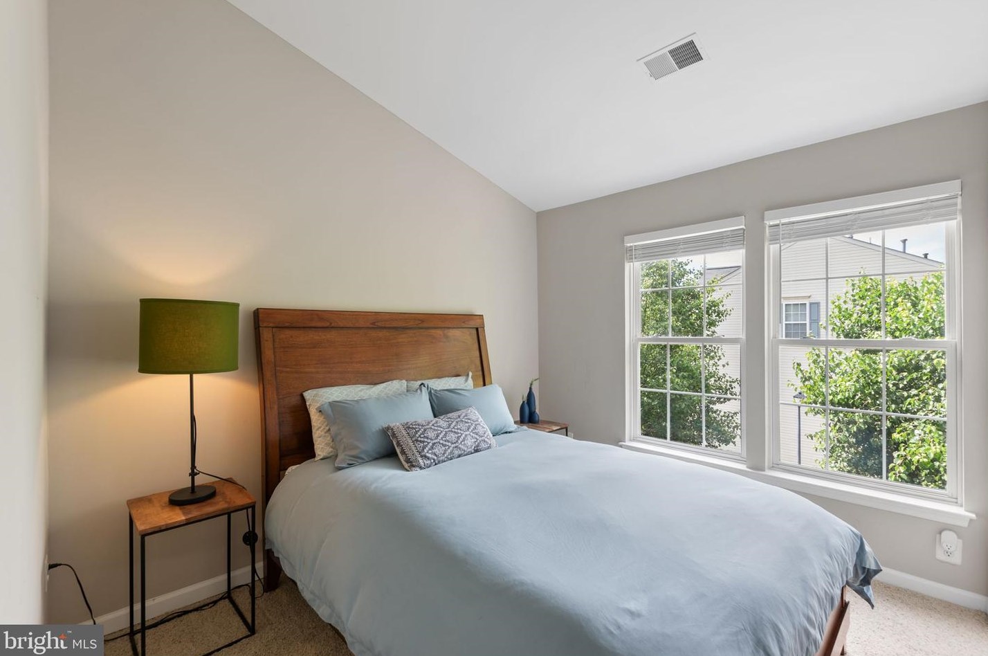 140 Ingle Pl, Alexandria VA 22304-7602 exterior