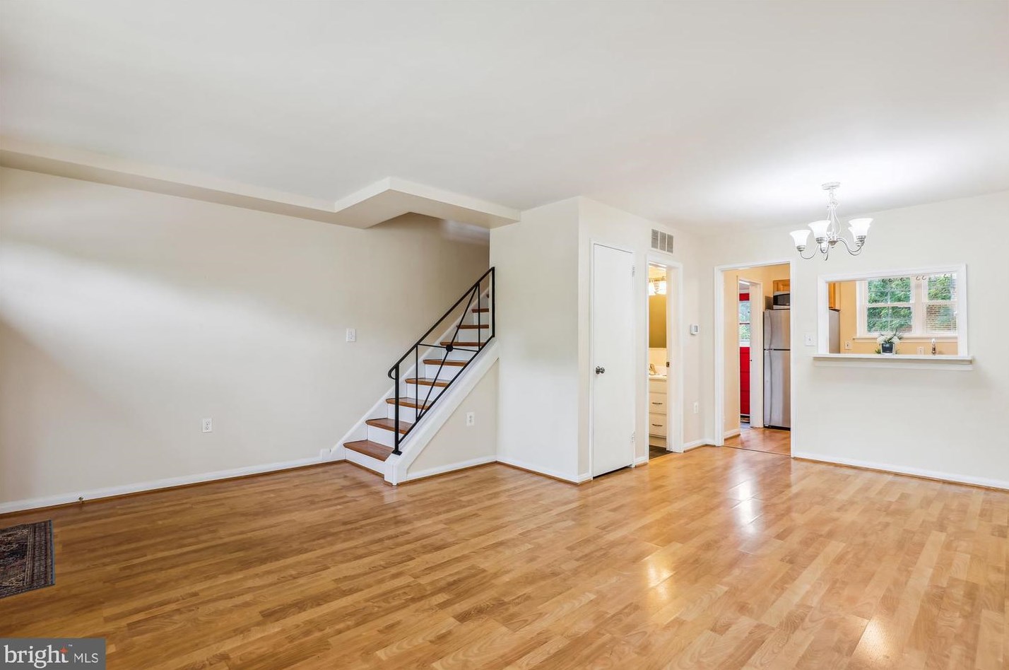 3751 Jason Ave, Alexandria VA 22302-1811 exterior