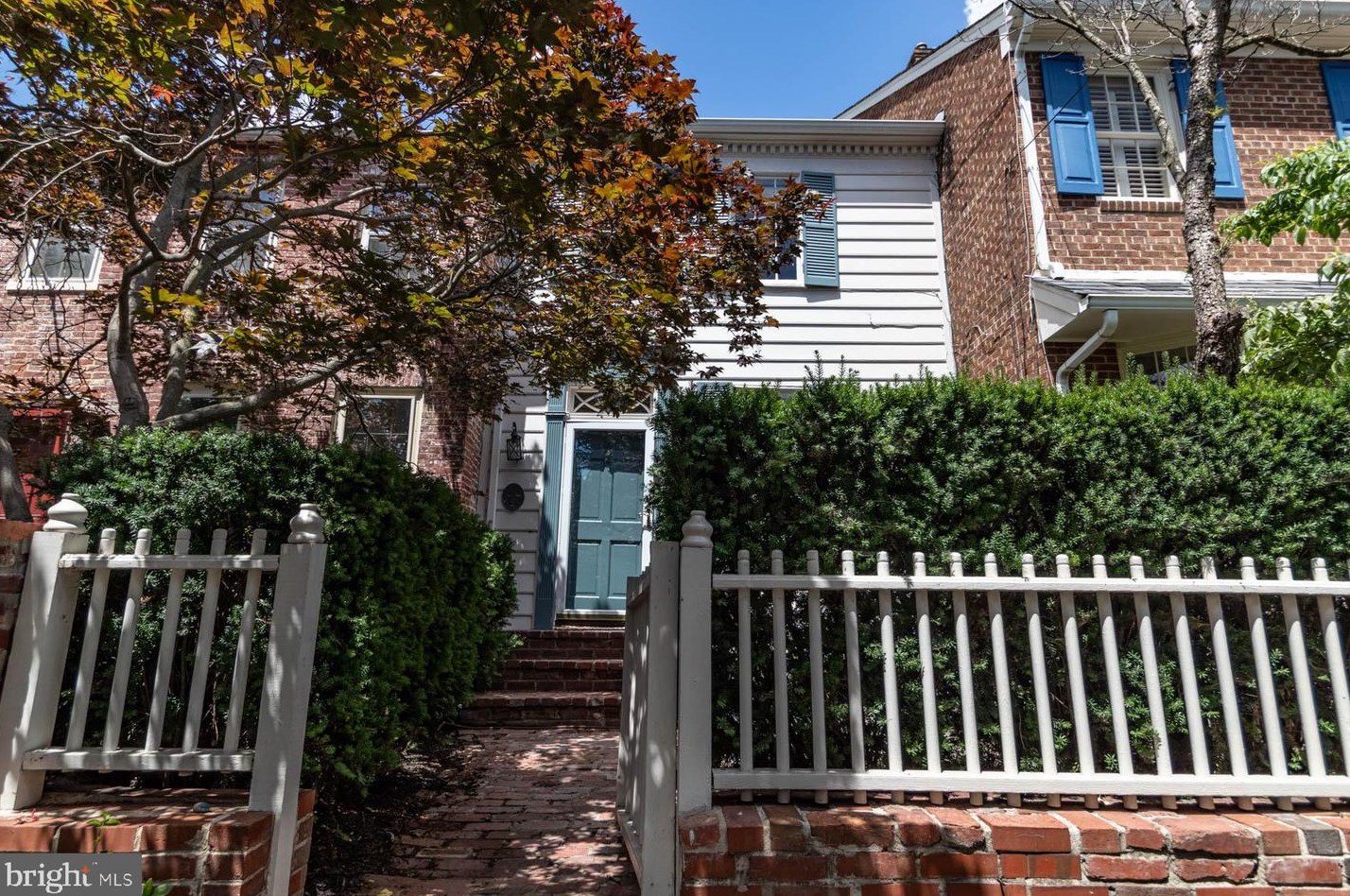 625 Saint Asaph St, Alexandria, VA 22314-4118