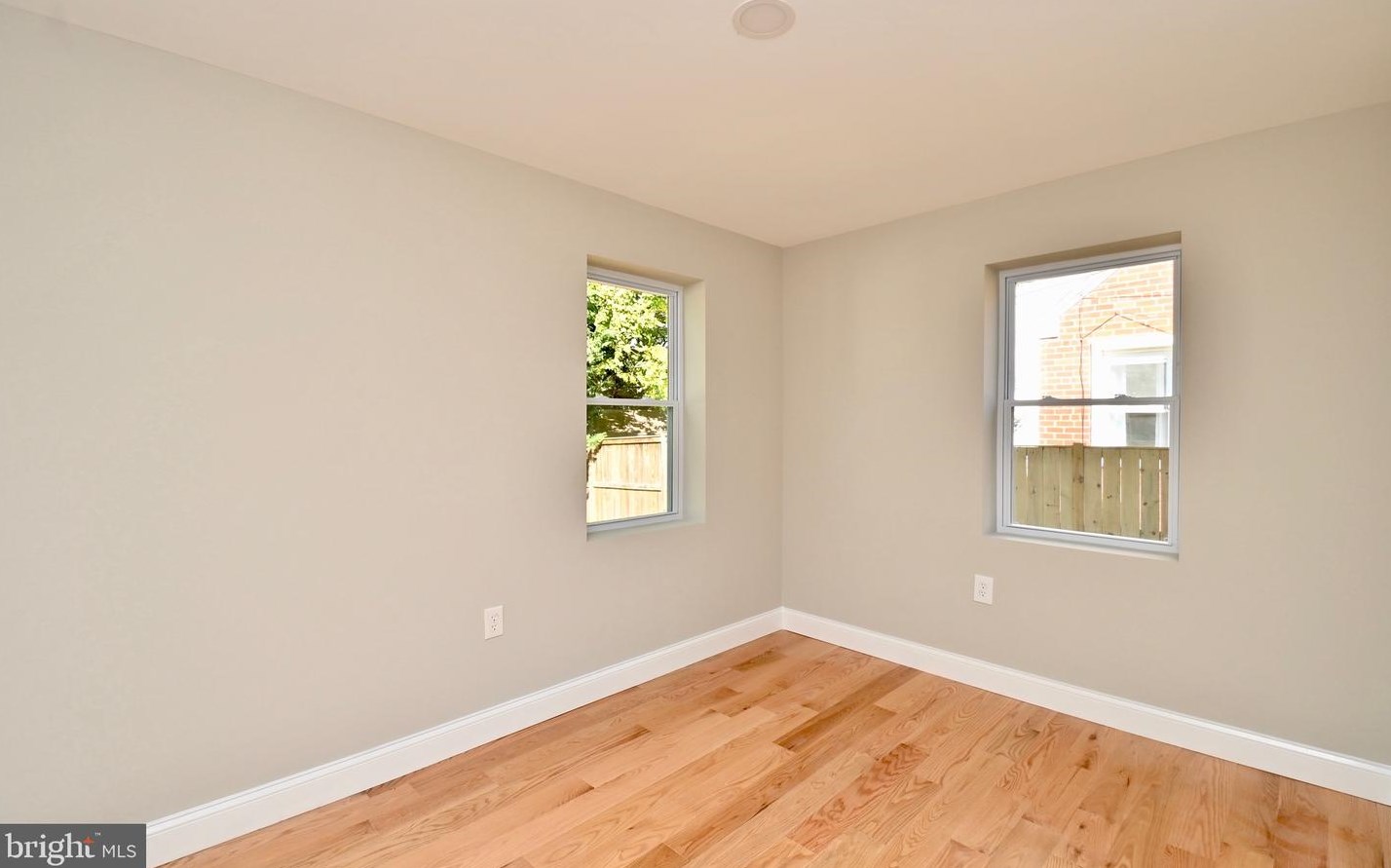 148 Moncure Dr, Alexandria VA 22314-4946 exterior