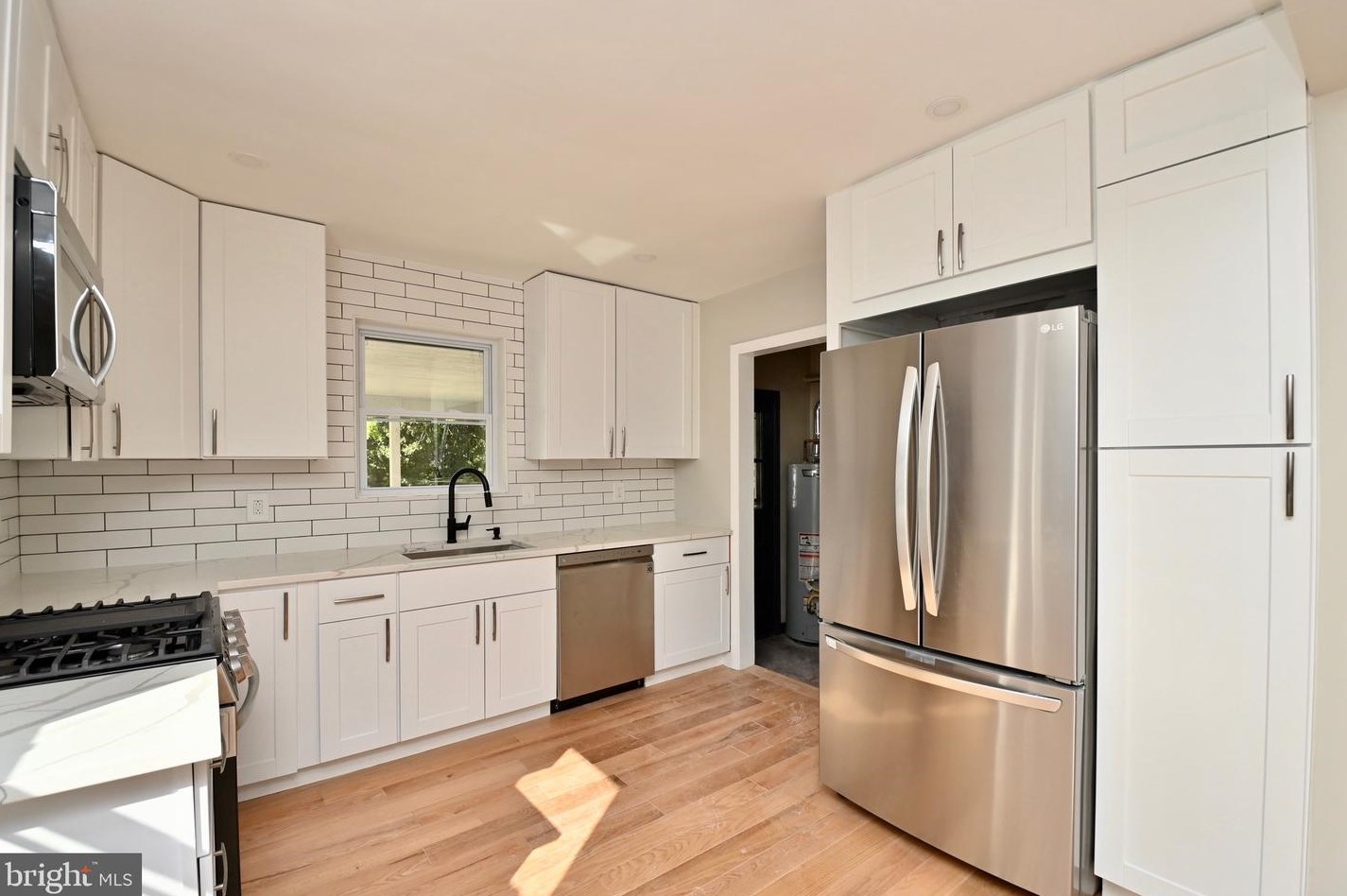 148 Moncure Dr, Alexandria VA 22314-4946 exterior