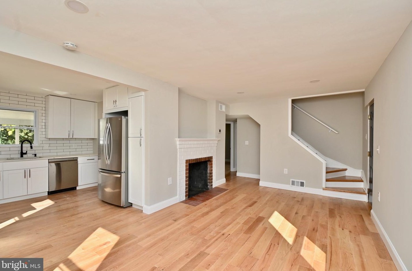 148 Moncure Dr, Alexandria VA 22314-4946 exterior