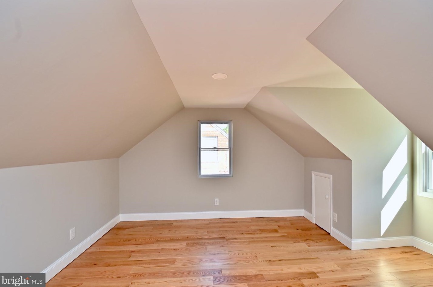 148 Moncure Dr, Alexandria VA 22314-4946 exterior