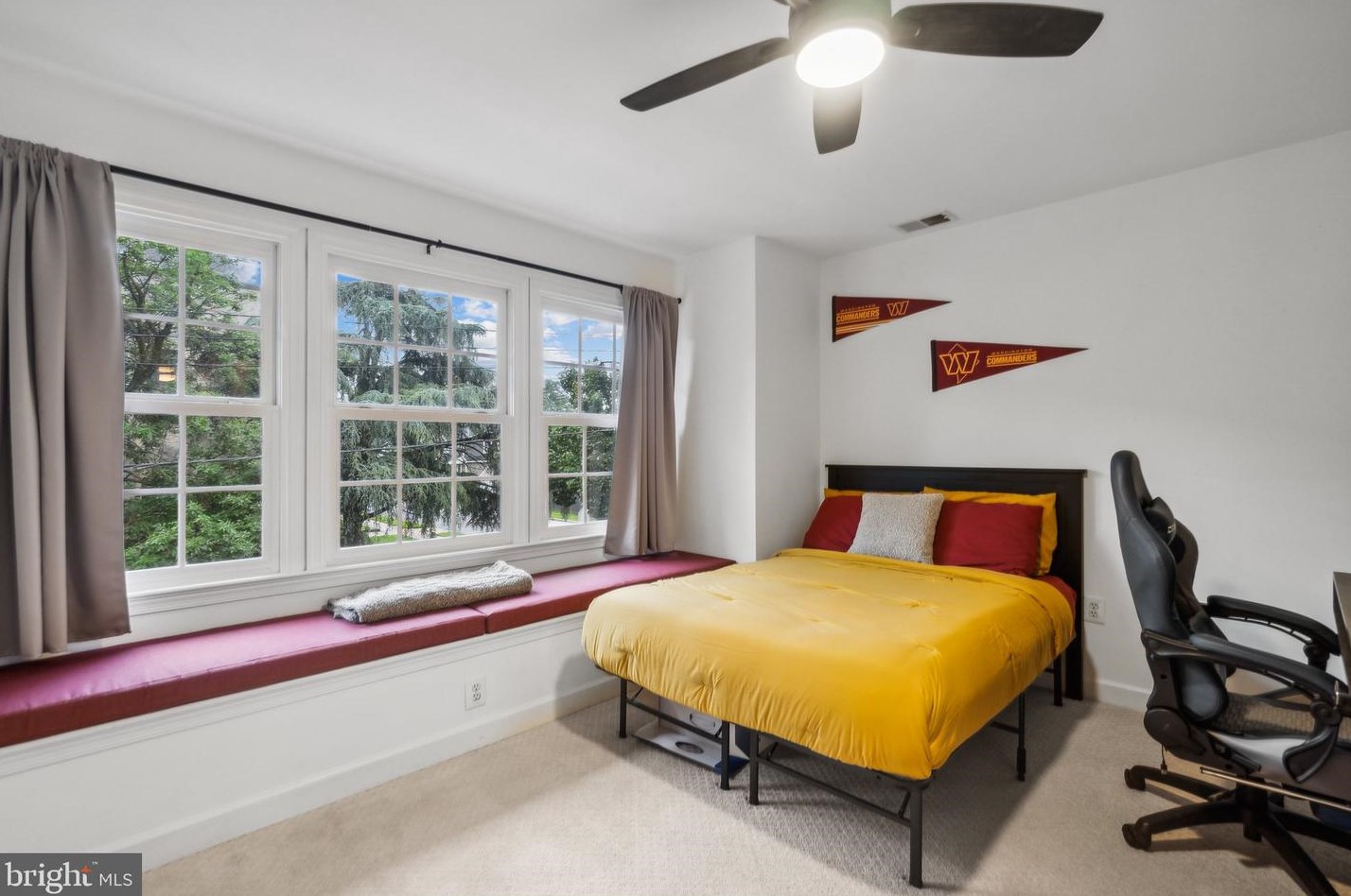 302 Alexandria Ave, Alexandria VA  22302-4203 exterior