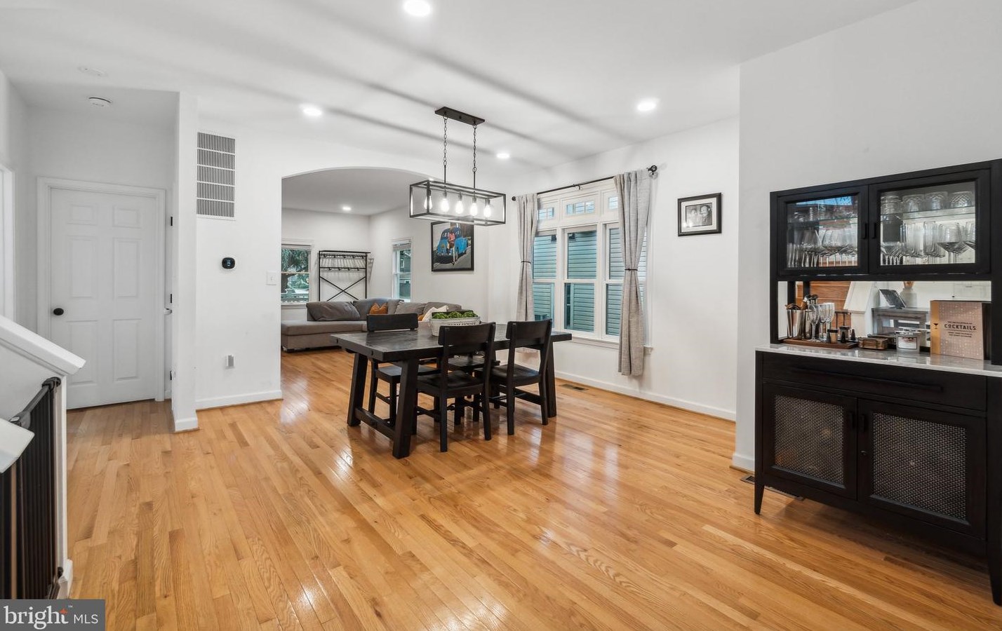 302 Alexandria Ave, Alexandria VA  22302-4203 exterior