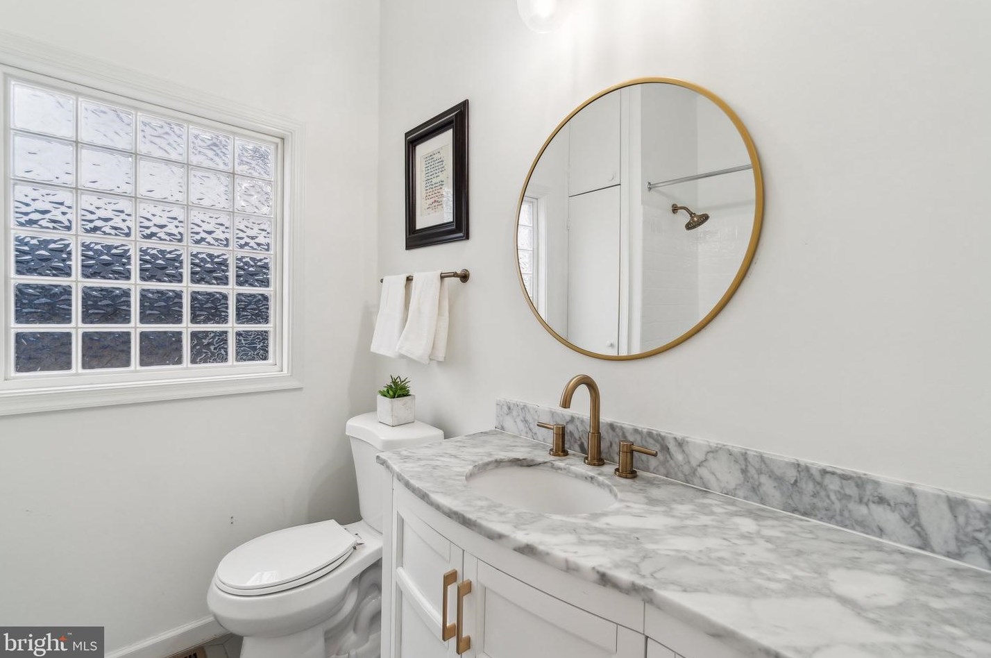 302 Alexandria Ave, Alexandria VA  22302-4203 exterior