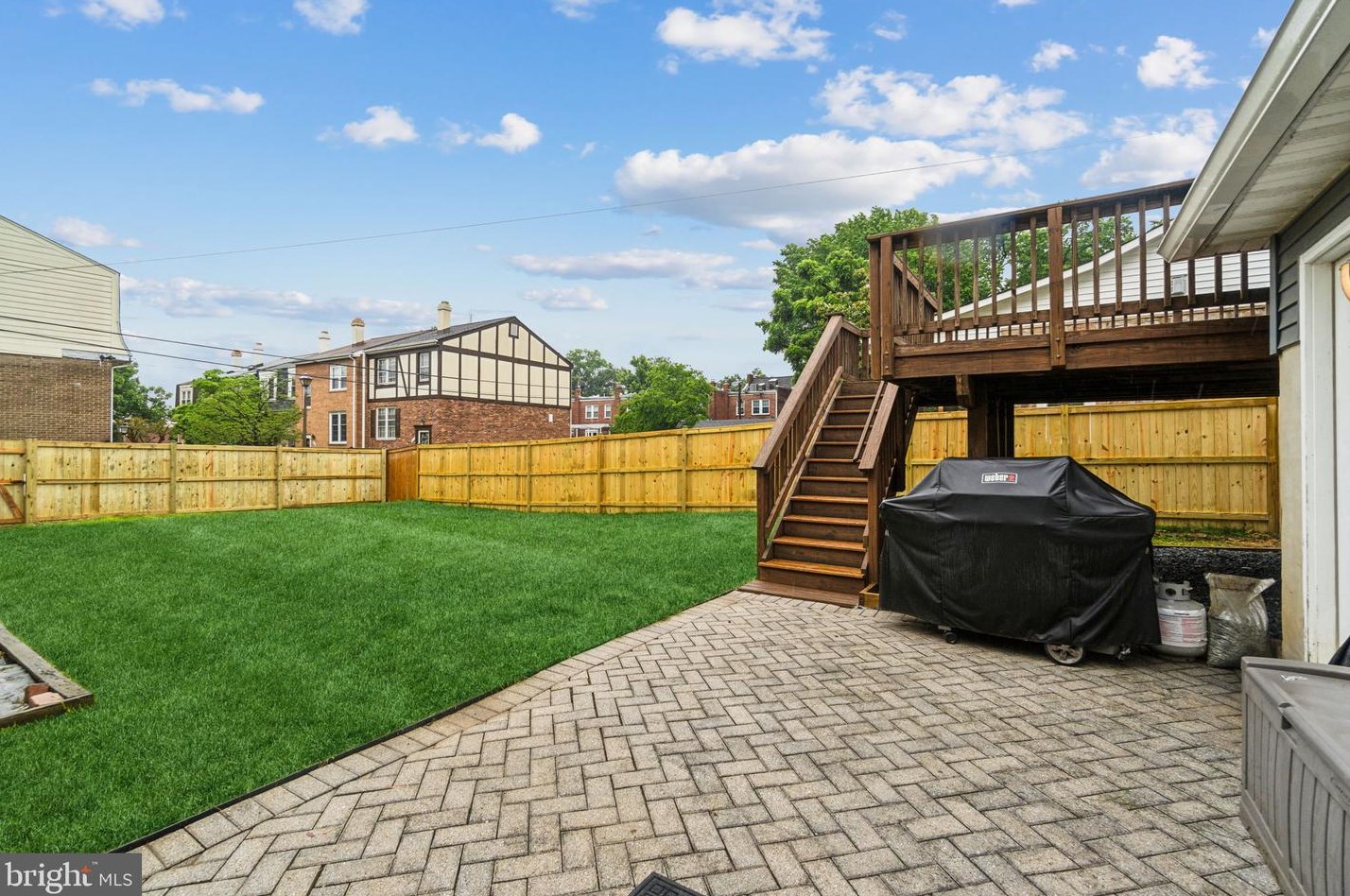 302 Alexandria Ave, Alexandria VA  22302-4203 exterior