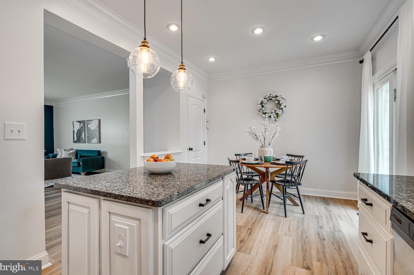 3807 Watkins Ml Dr, Alexandria VA 22304-6444 exterior