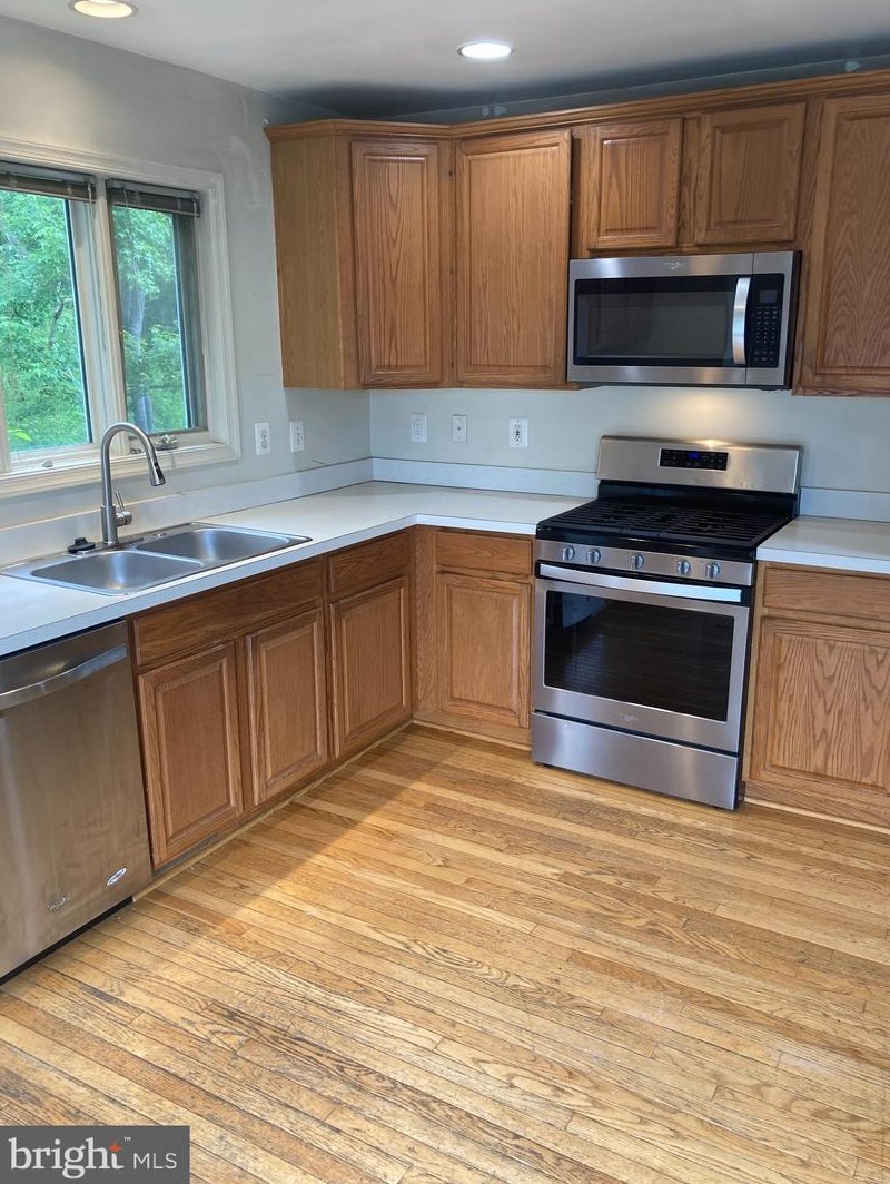 3819 White Post Ct, Alexandria VA 22304-6357 exterior