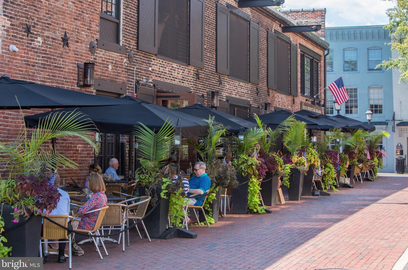 3819 White Post Ct, Alexandria VA 22304-6357 exterior