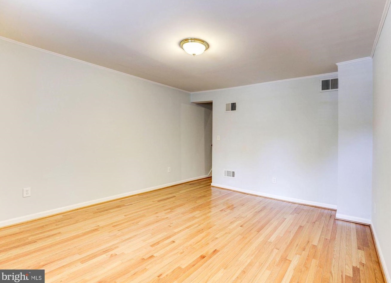 1121 Prince St, Alexandria VA  22314-2934 exterior