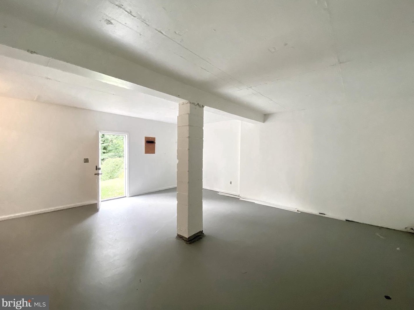 900 Howard St, Alexandria VA  22304-1624 exterior