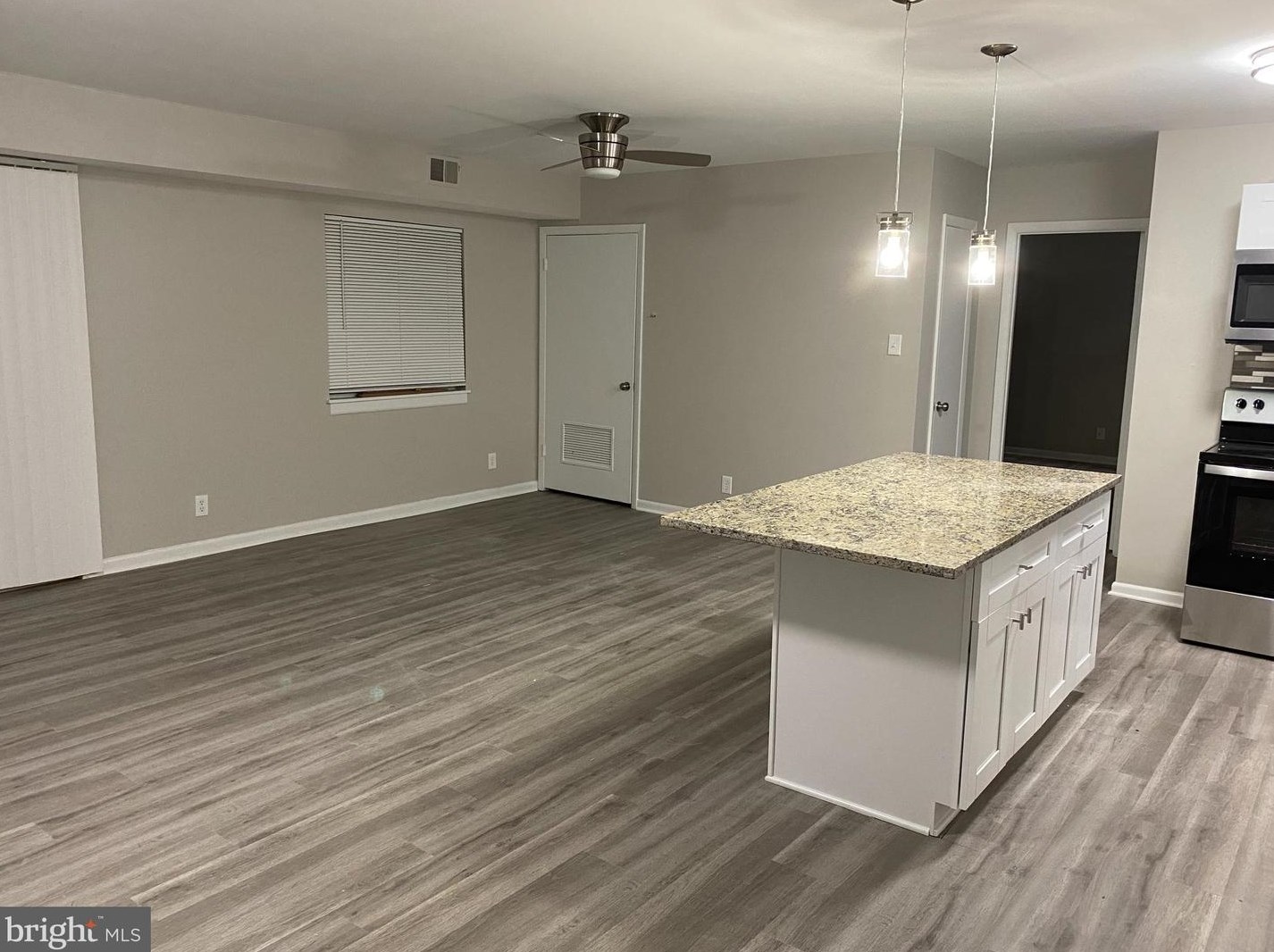 6220 Edsall Rd #401, Alexandria, VA 22312