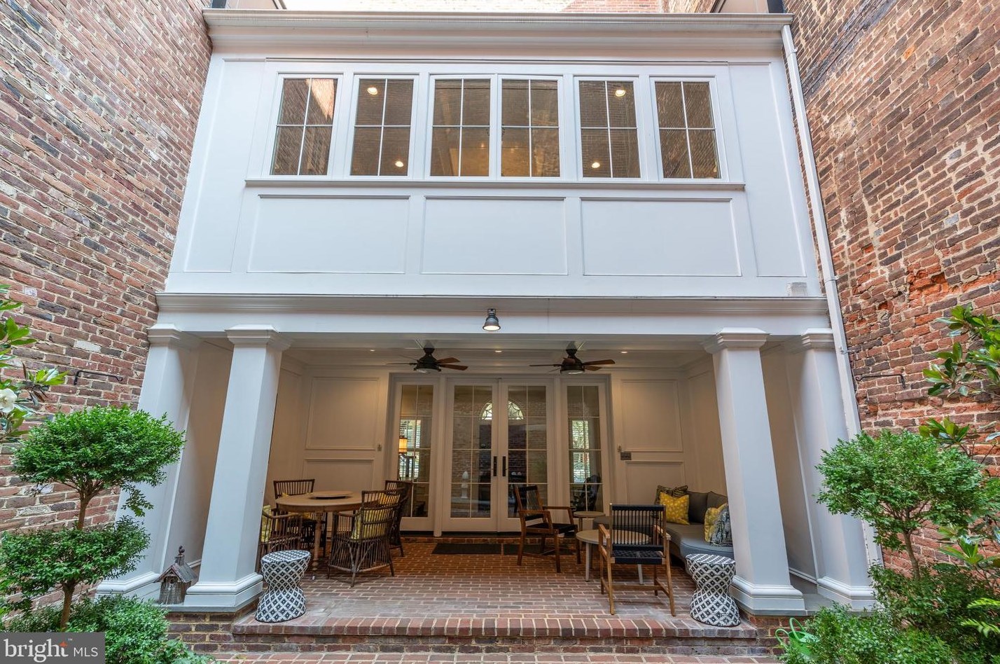 102 Prince St, Alexandria VA  22314-3312 exterior