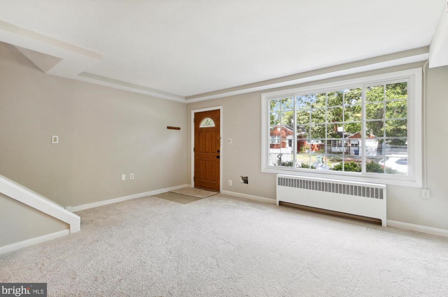 1604 Dogwood Dr, Alexandria VA  22302-2727 exterior