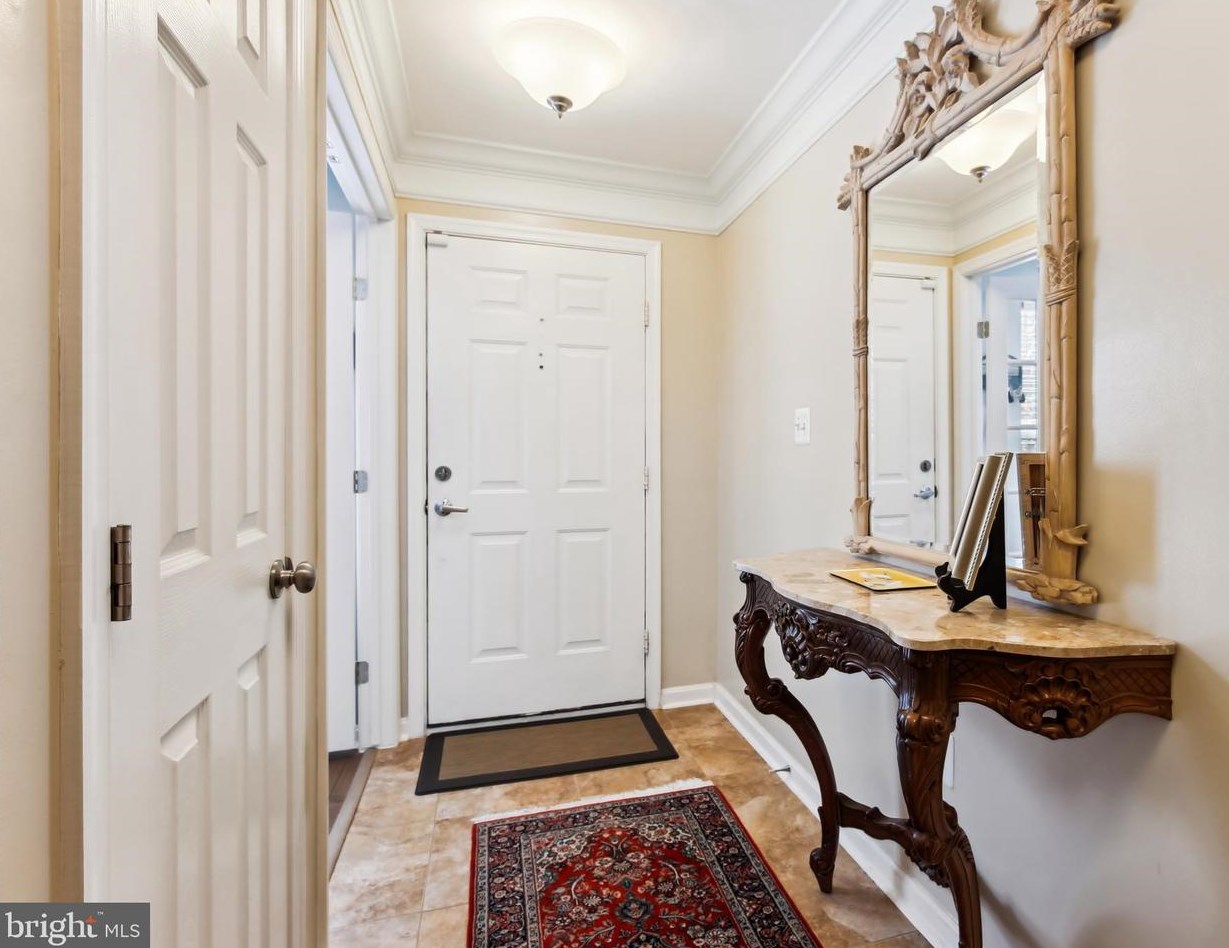 5003 Donovan Dr, Alexandria VA  22304-8620 exterior