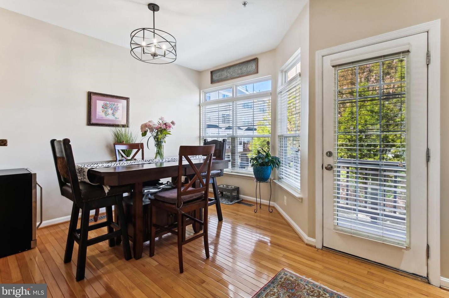 5003 Donovan Dr, Alexandria VA  22304-8620 exterior