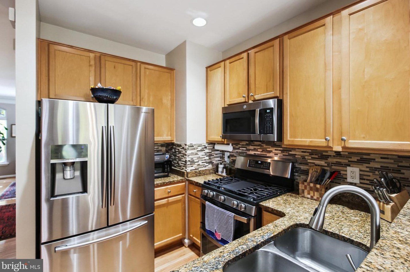 5003 Donovan Dr, Alexandria VA  22304-8620 exterior