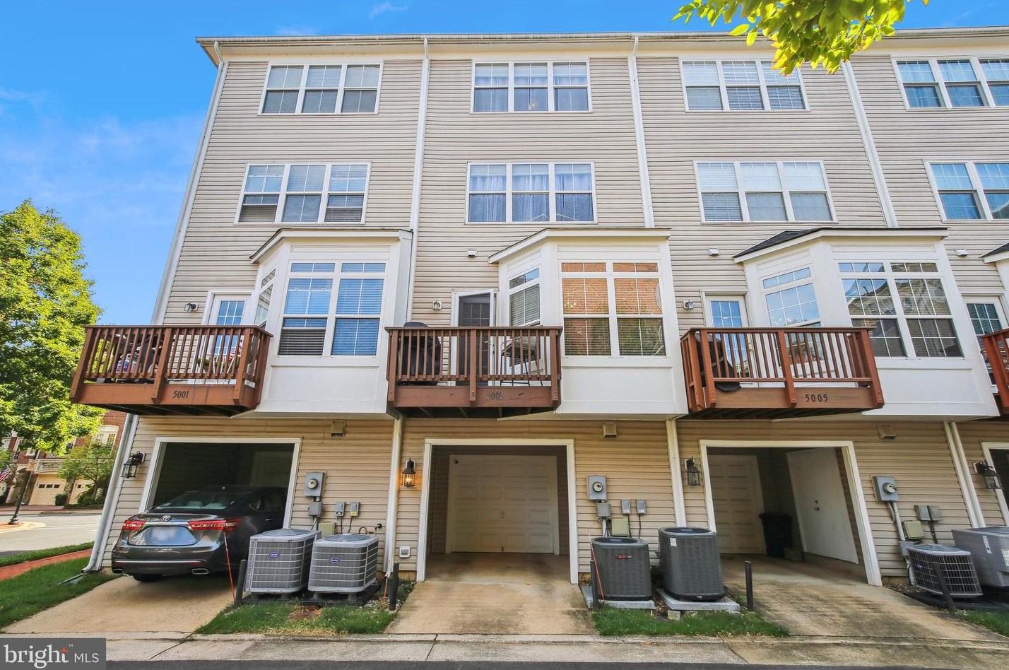 5003 Donovan Dr, Alexandria VA  22304-8620 exterior