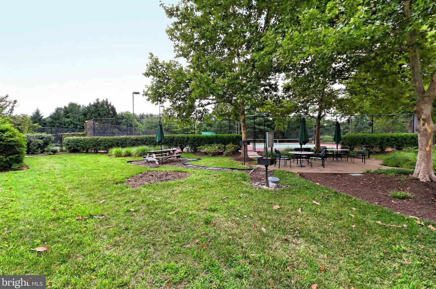 2181 Jamieson Ave, Alexandria VA  22314-5747 exterior