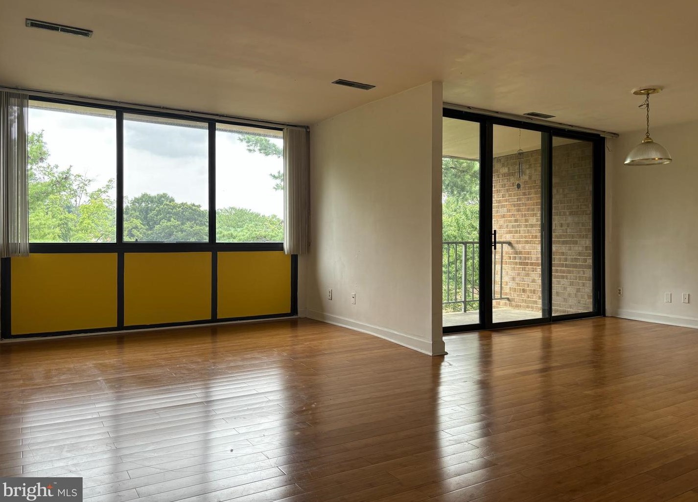 525 N Armistead Street N #302, Alexandria, VA 22312