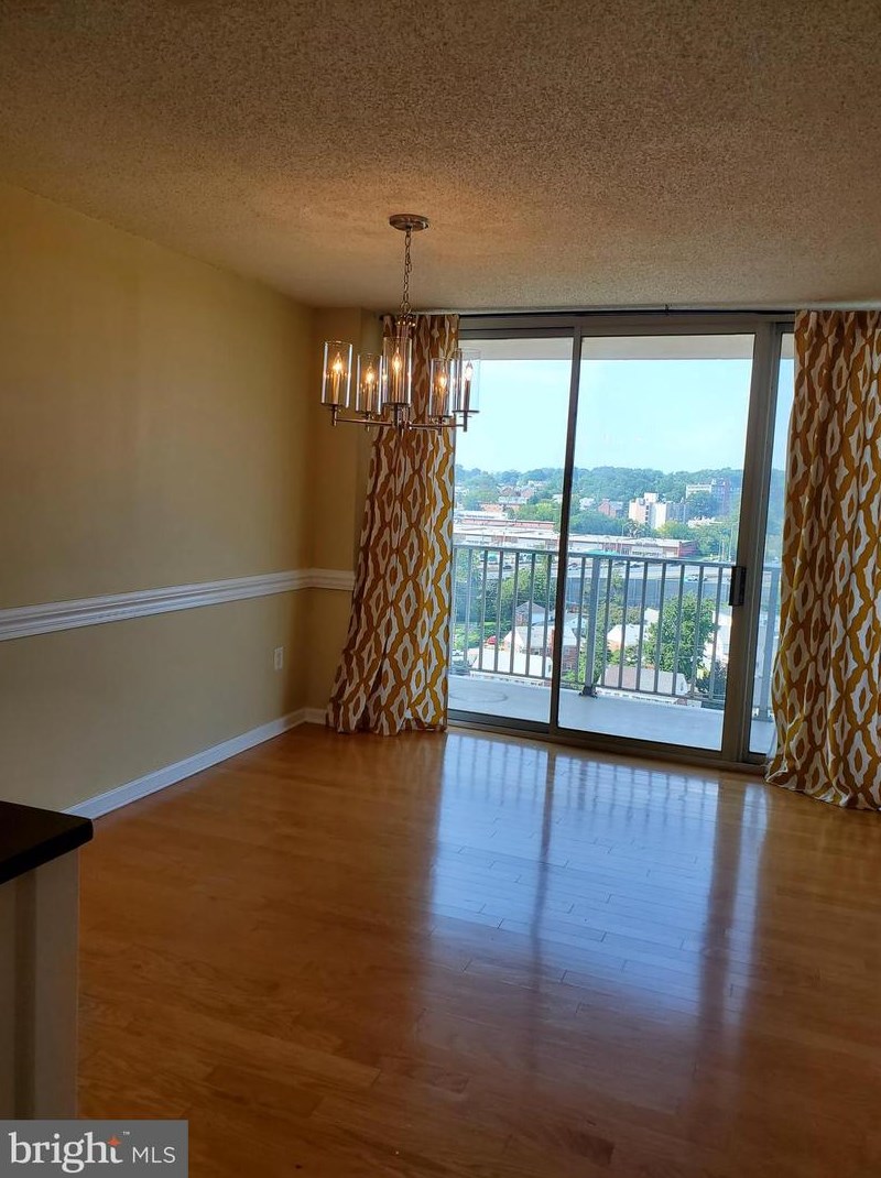 1225 Martha Custis Dr, Alexandria VA  22302-2015 exterior