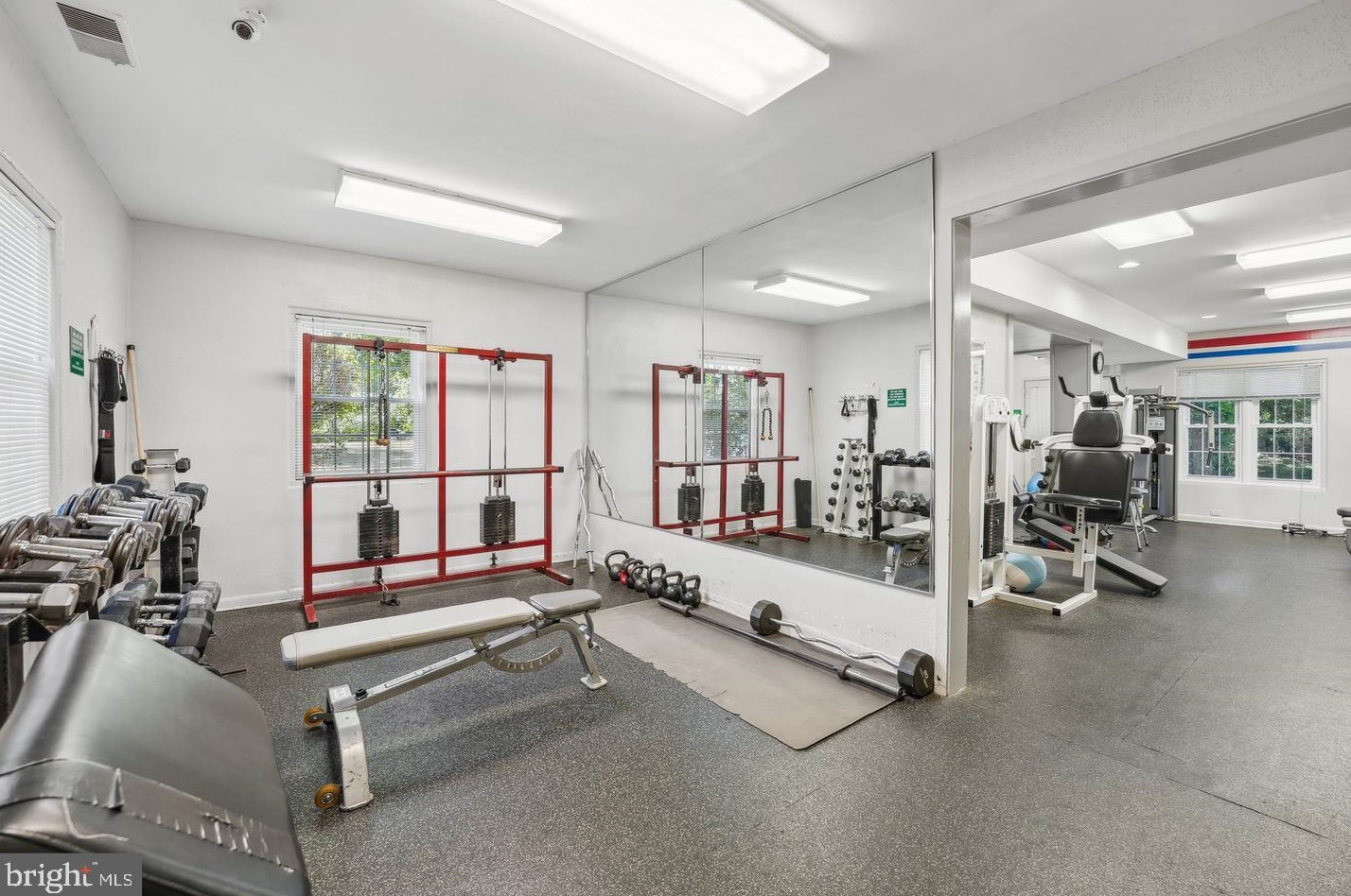 1204 Martha Custis Dr, Alexandria VA 22302-2016 exterior