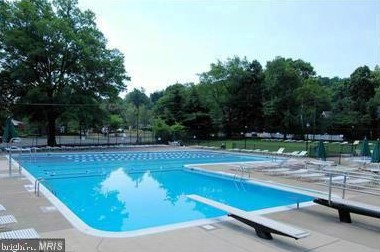 1204 Martha Custis Dr, Alexandria VA 22302-2016 exterior