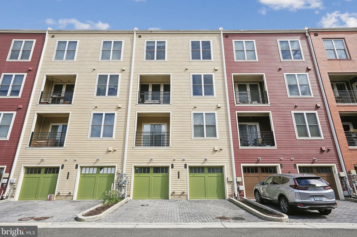 1906 Potomac Ave, Alexandria VA 22301 exterior