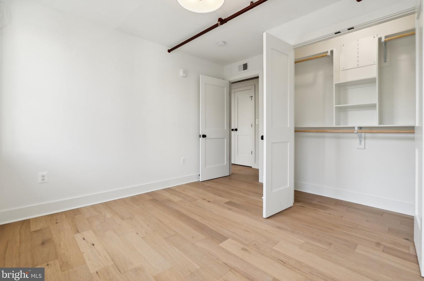 901 King St #203, Alexandria, VA 22314