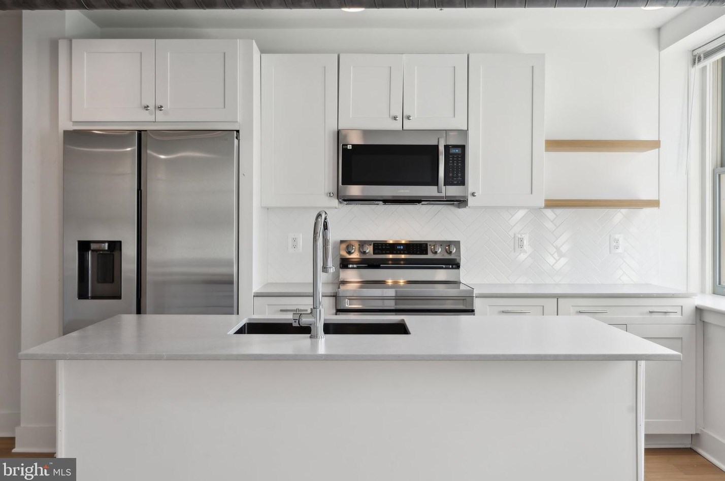 901 King St #204, Alexandria, VA 22314