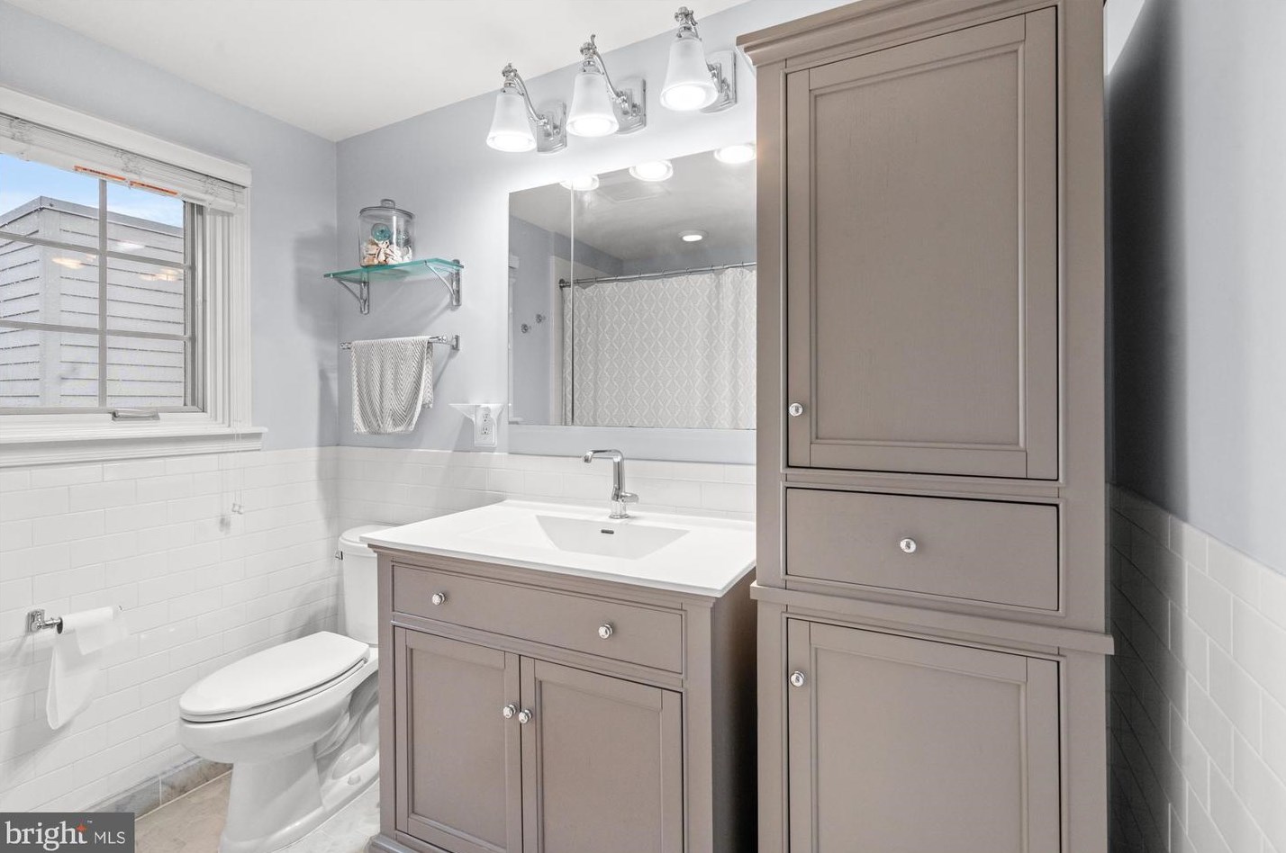 511 Patrick St, Alexandria VA 22314-2242 exterior