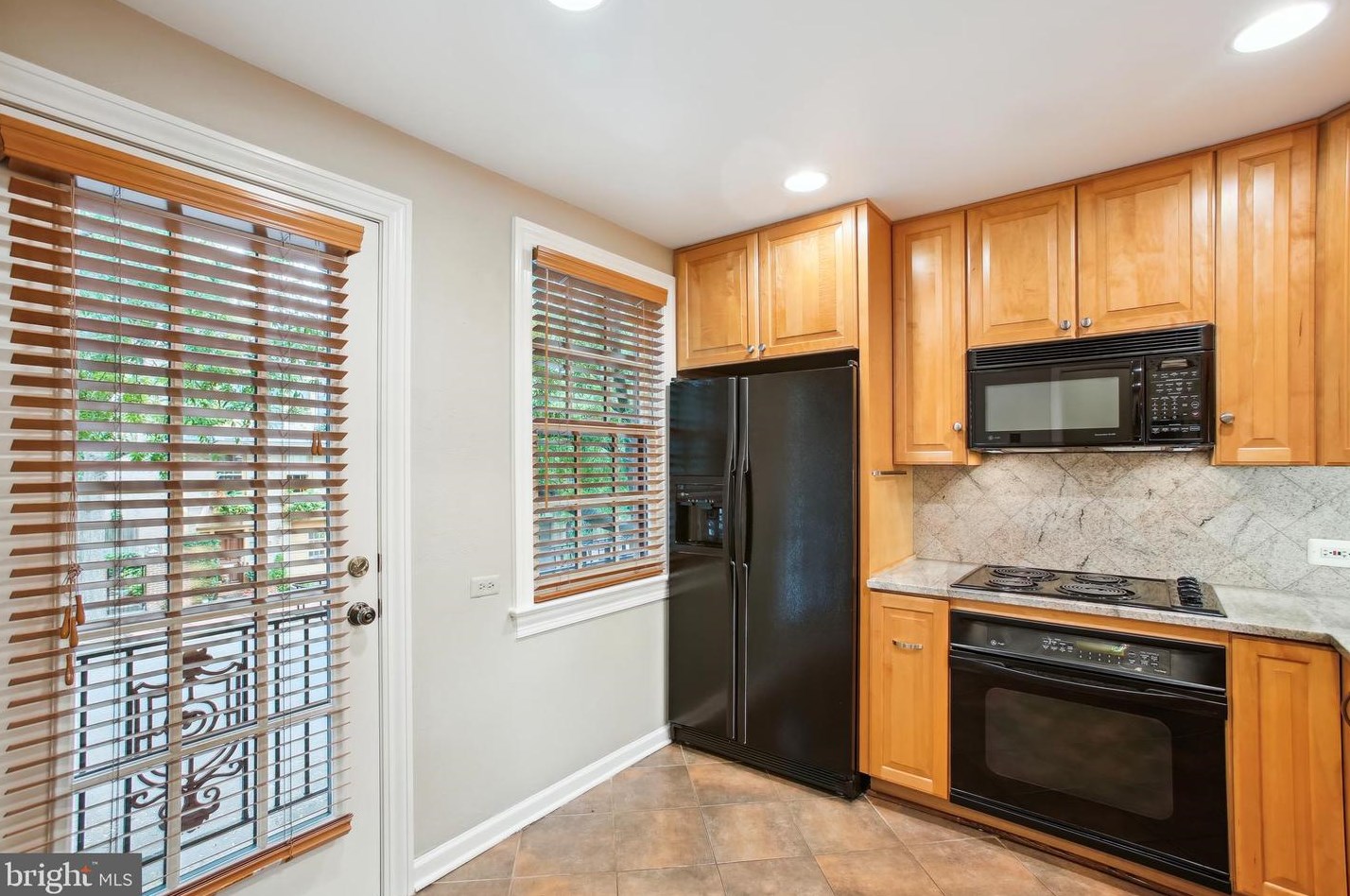 122 Princess St, Alexandria VA 22314-2325 exterior