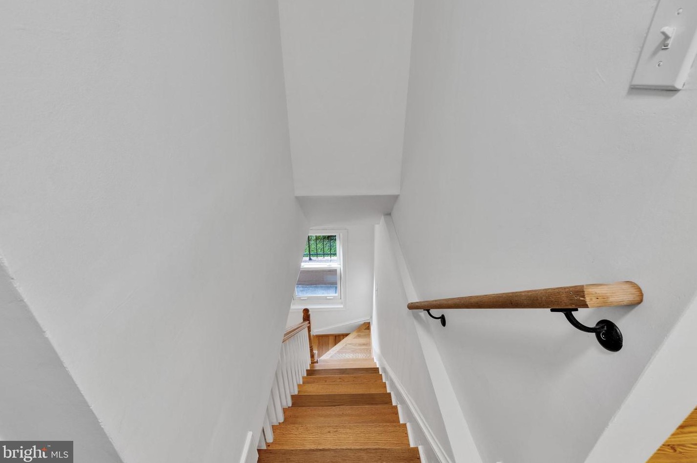 424 Patrick St, Alexandria VA 22314-2241 exterior