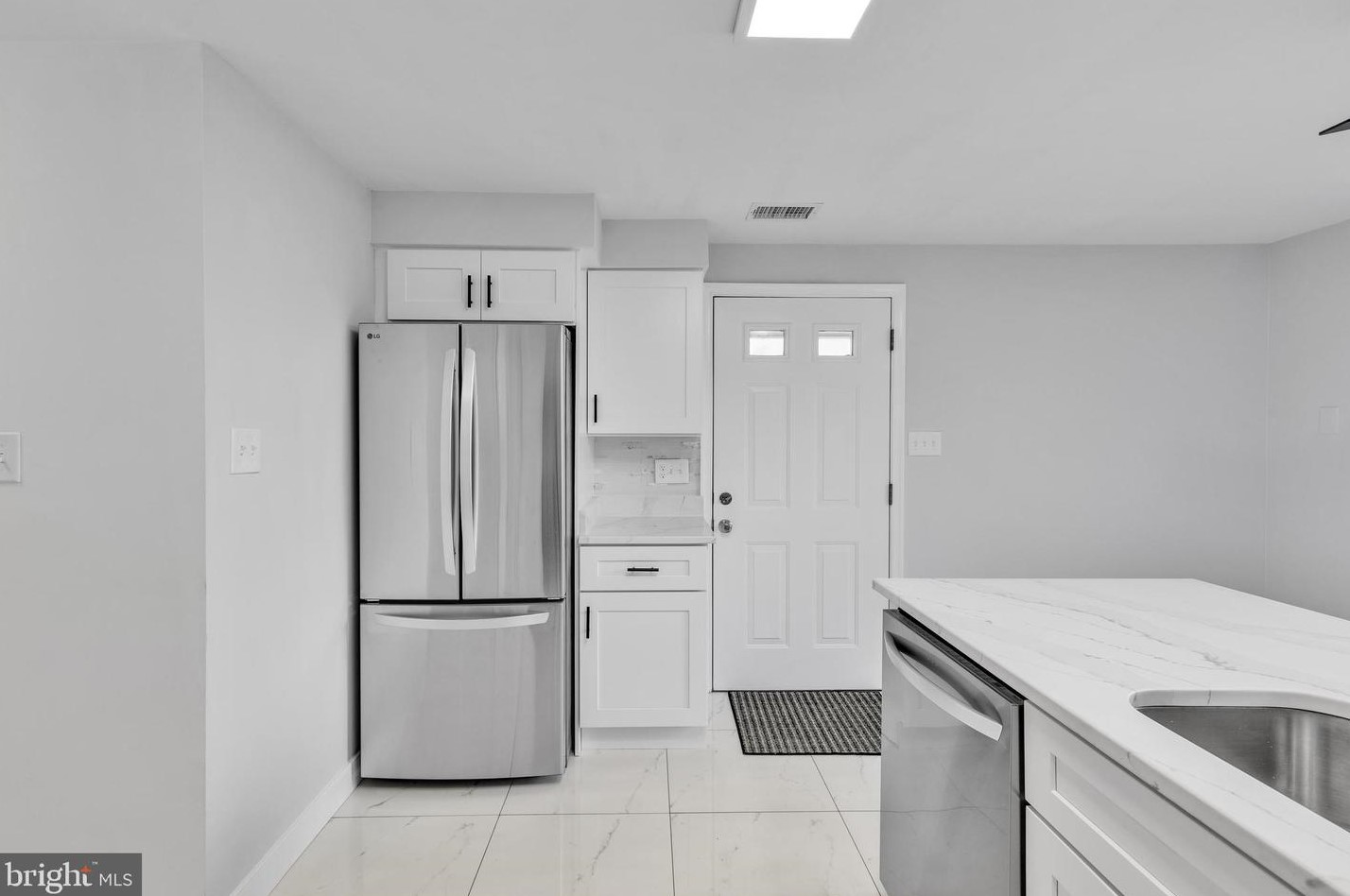 424 Patrick St, Alexandria VA 22314-2241 exterior