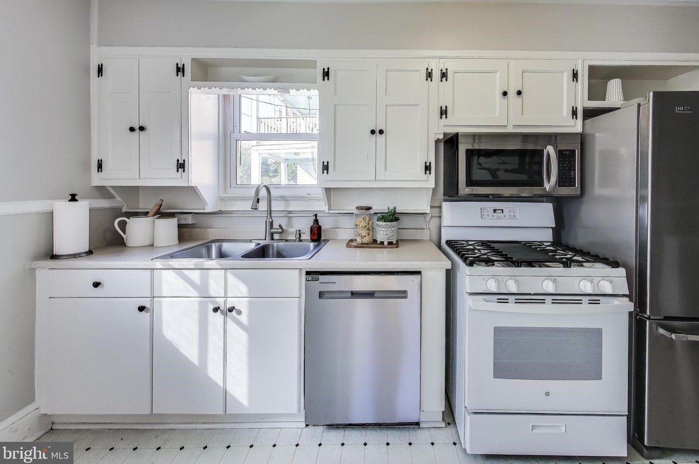 107 Custis Ave, Alexandria VA 22301-1321 exterior