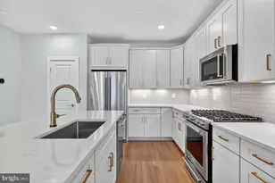 114 Pepperell, Alexandria, VA 22304 - Photo 4