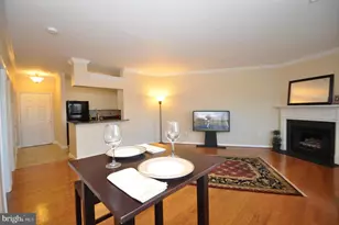 4550 Strutfield Ln, Alexandria, VA 22311 - Photo 6