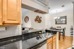 4561 Strutfield Ln, Alexandria, VA 22311 - Photo 10