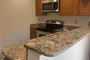 560 Colecroft Ct, Alexandria, VA 22314 - Photo 8