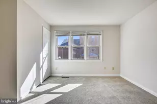 510 Colecroft Ct, Alexandria, VA 22314 - Photo 16