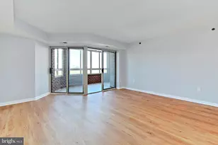 2121 Jamieson Ave, Alexandria, VA 22314 - Photo 2