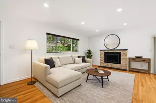 4600 Strathblane Pl, Alexandria, VA 22304 - Photo 2