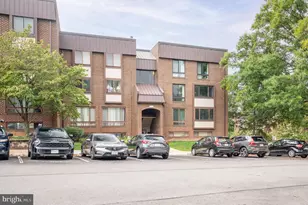 110 Roberts Ln, Alexandria, VA 22314 - Photo 28