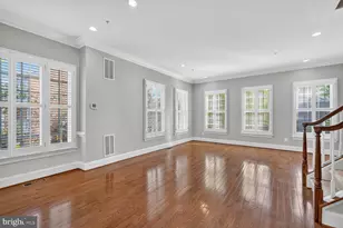 1808 Potomac Greens Dr, Alexandria, VA 22314 - Photo 6
