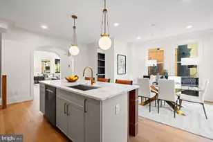 117 N West St, Alexandria, VA 22314 - Photo 12