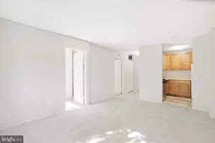 1225 Martha Custis Dr, Alexandria, VA 22302 - Photo 12